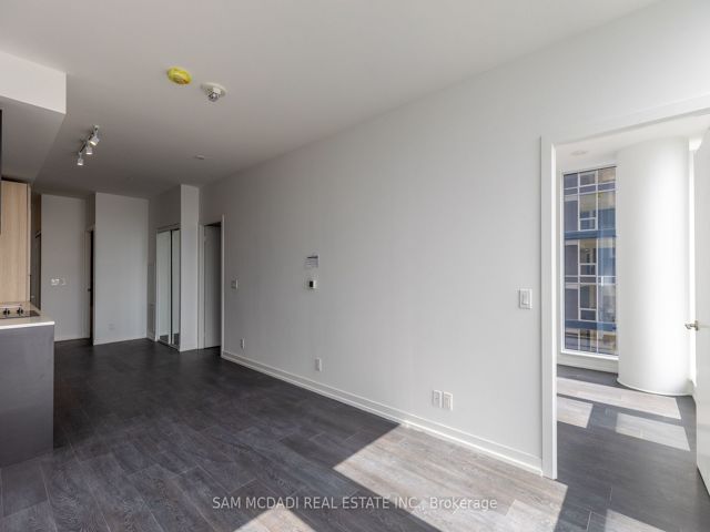 2911 - 55 Mercer St