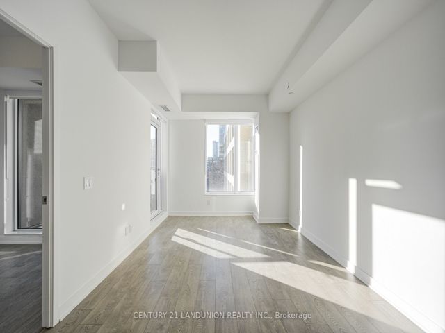 414 - 543 Richmond St W