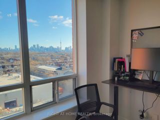 1004 - 1369 Bloor St W