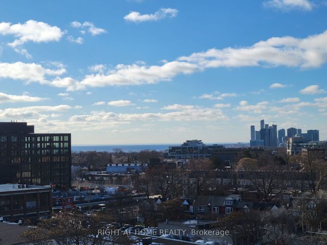 1004 - 1369 Bloor St W