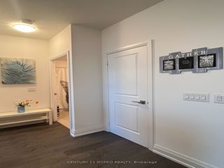 1027 - 591 Sheppard Ave E
