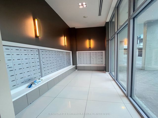 1027 - 591 Sheppard Ave E