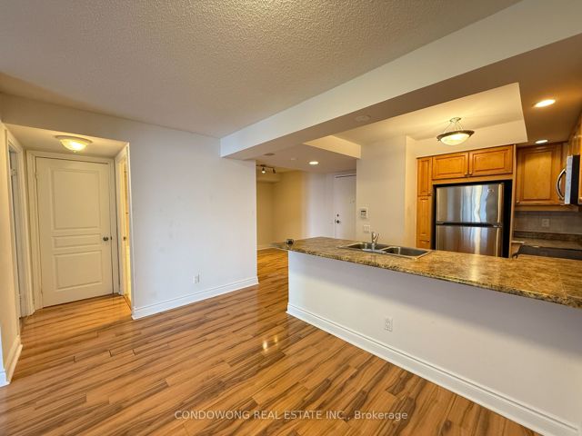 1208 - 5 Northtown Way