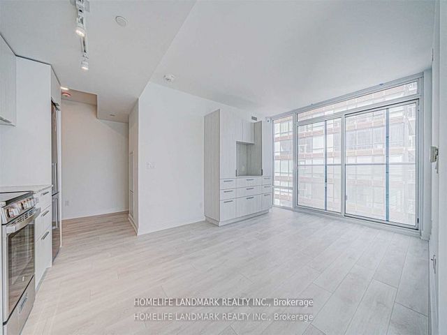 1805 - 501 Yonge St