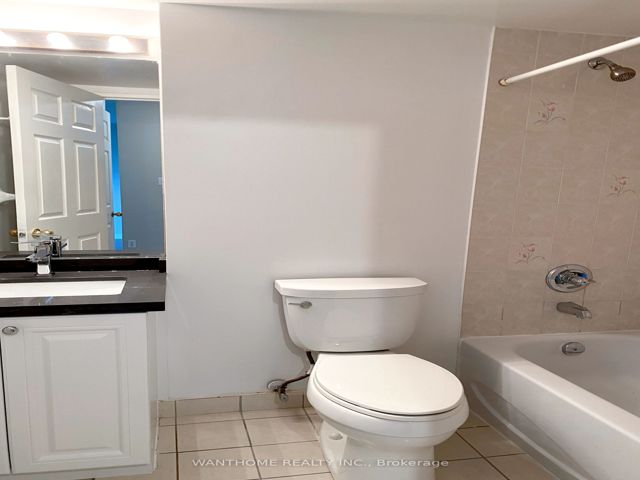 810 - 28 Empress Ave