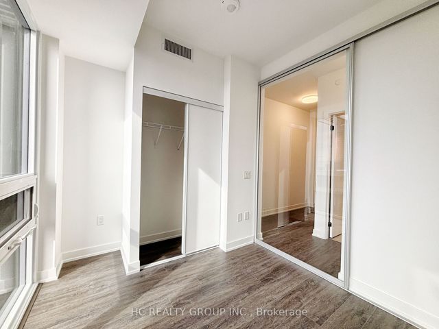 1512 - 127 Broadway Ave