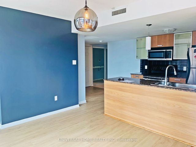 1507 - 37 Grosvenor St