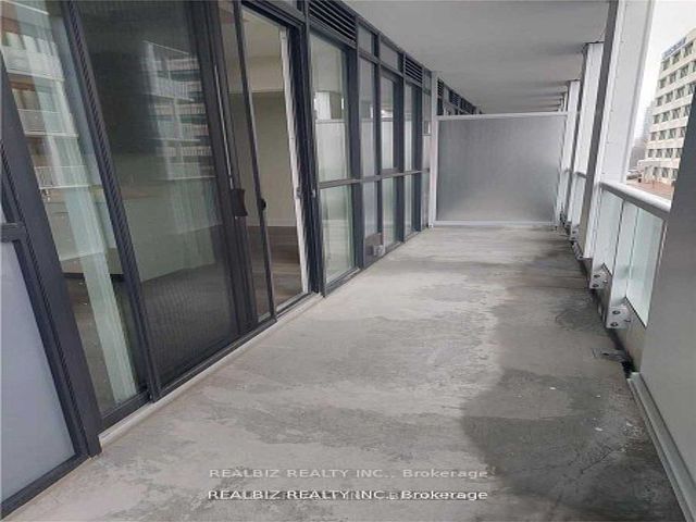 325 - 188 Fairview Mall Dr