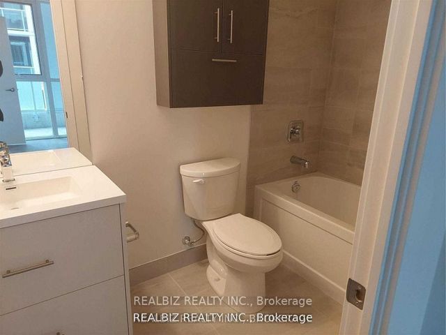 325 - 188 Fairview Mall Dr