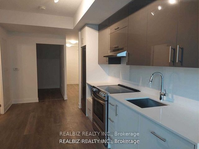 325 - 188 Fairview Mall Dr