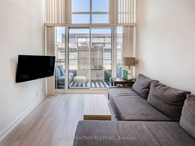 324 - 5 Hanna Ave