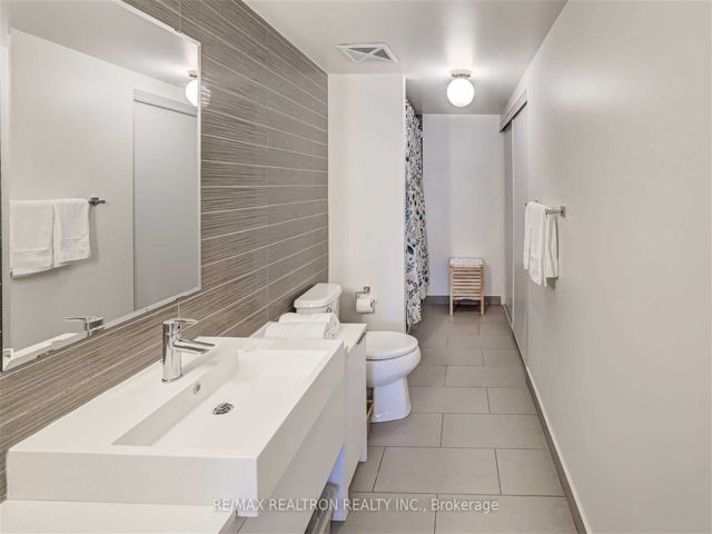 324 - 5 Hanna Ave