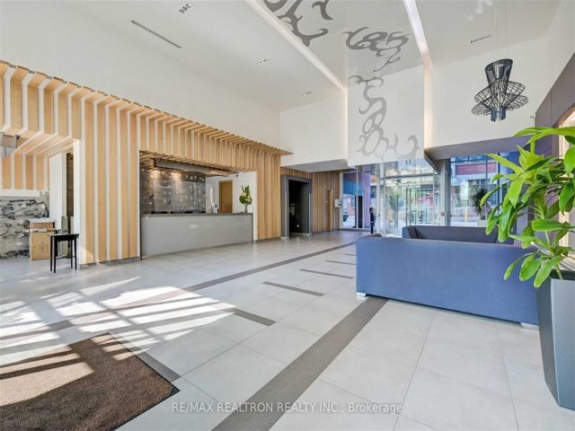 324 - 5 Hanna Ave