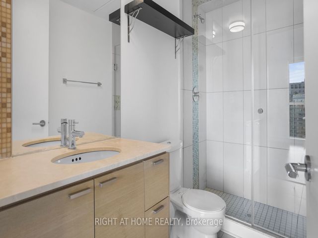 2103 - 375 King St W