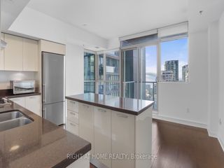 2103 - 375 King St W