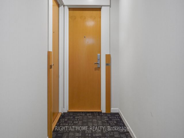 2103 - 375 King St W