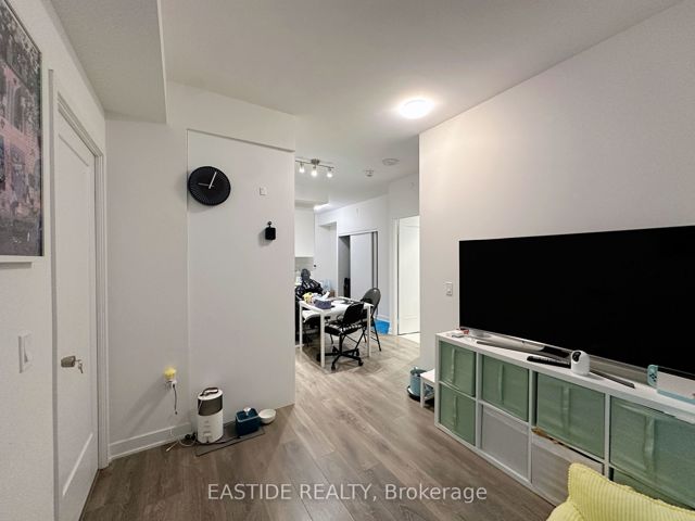 2906 - 195 Redpath Ave