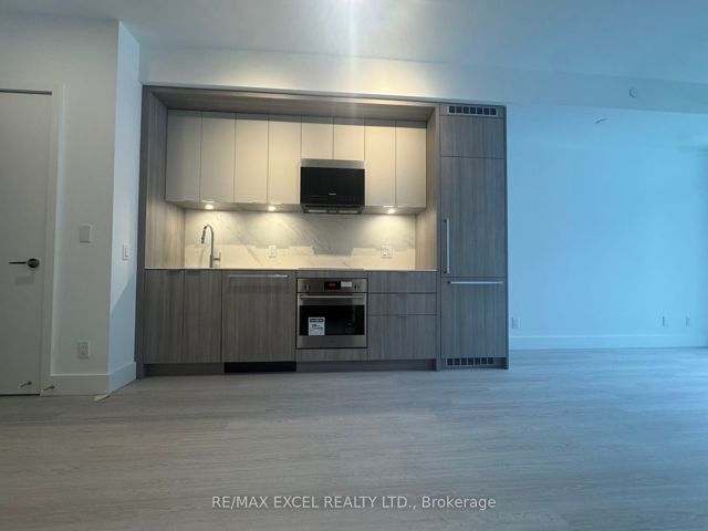 302 - 625 Sheppard Ave E