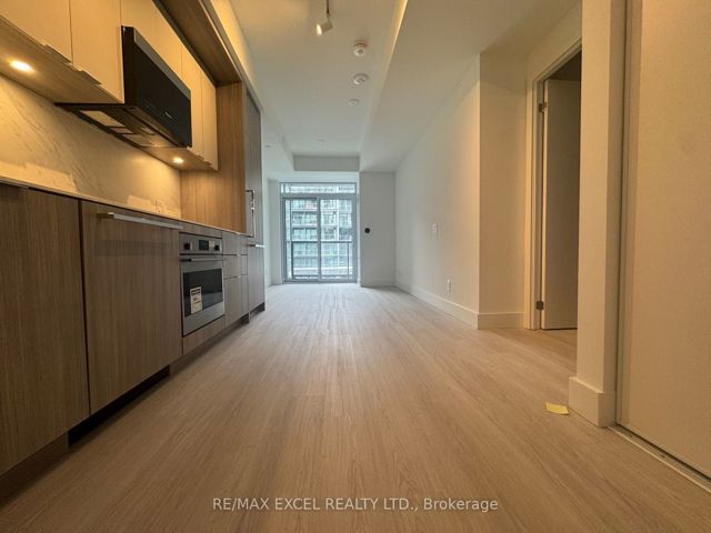 302 - 625 Sheppard Ave E