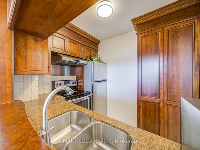 314 - 555 Wilson Heights Blvd
