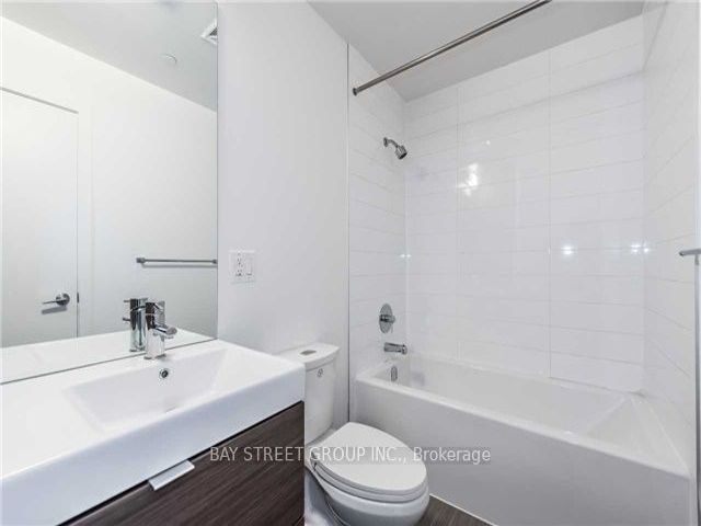 609 - 62 Forest Manor Rd