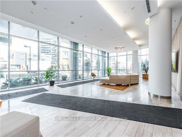 609 - 62 Forest Manor Rd