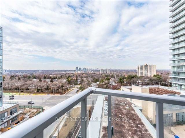 609 - 62 Forest Manor Rd