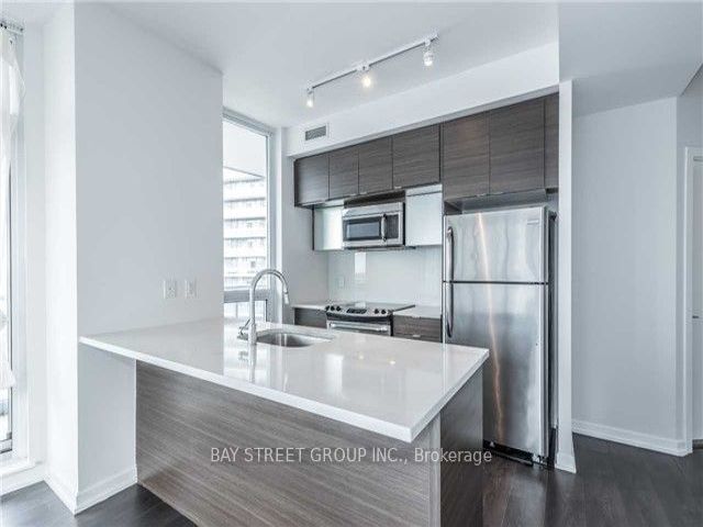 609 - 62 Forest Manor Rd