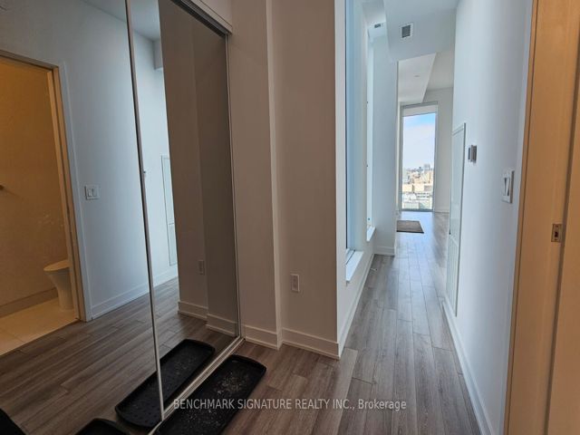 3908 - 238 Simcoe St