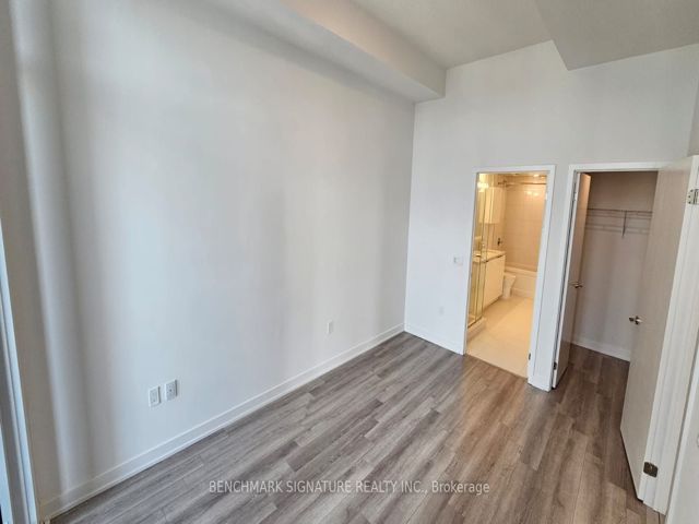 3908 - 238 Simcoe St