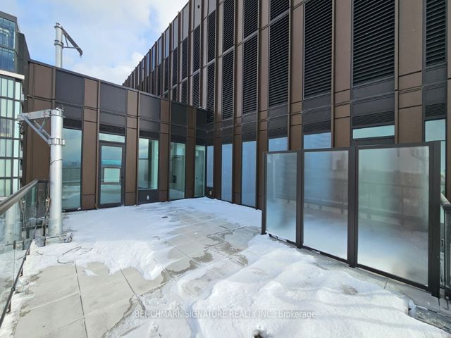 3908 - 238 Simcoe St