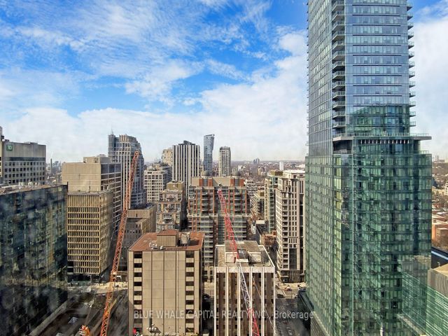2014 - 11 Yorkville Ave
