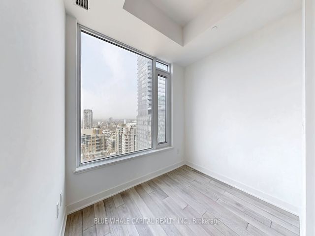 2014 - 11 Yorkville Ave