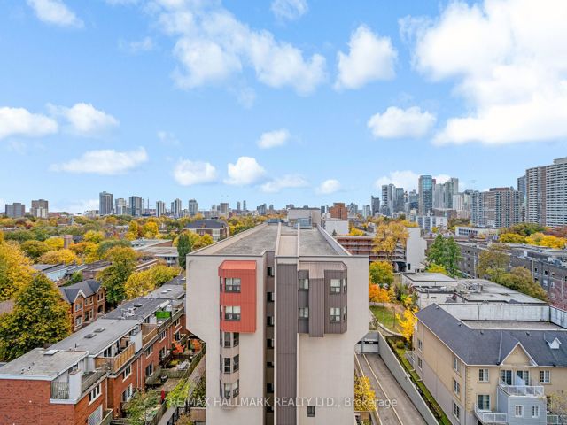 1002 - 225 Wellesley St E