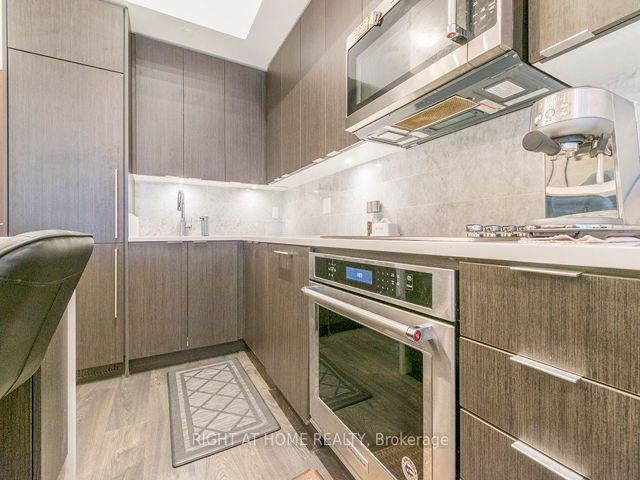 216 - 38 Iannuzzi St