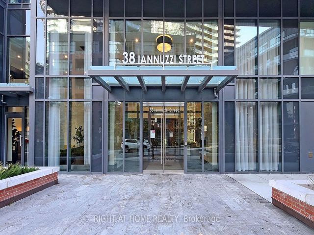 216 - 38 Iannuzzi St