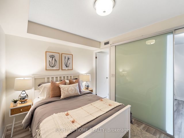 1322 - 38 Joe Shuster Way