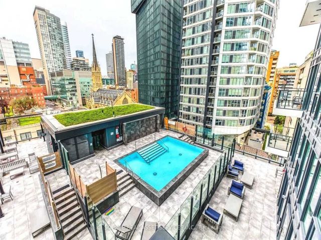 730 - 77 Shuter St