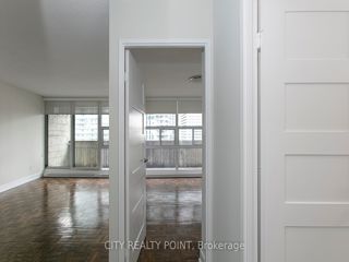 712 - 33 Isabella St