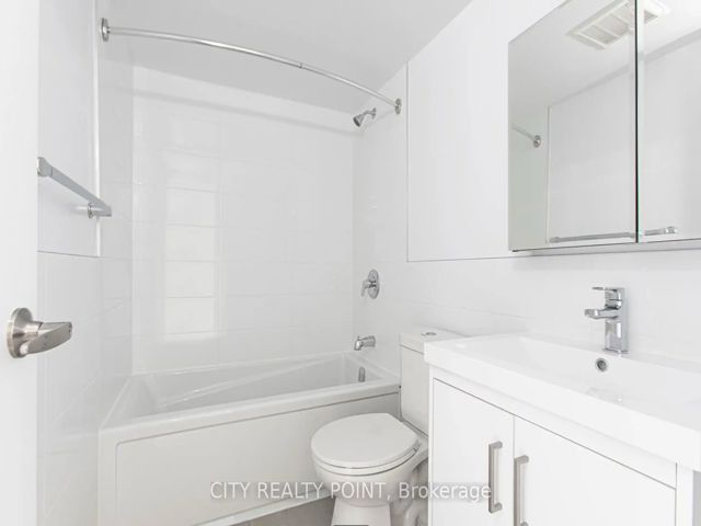 712 - 33 Isabella St