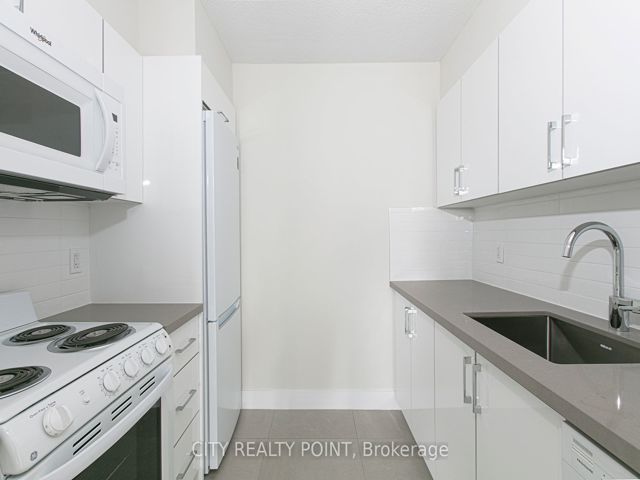 712 - 33 Isabella St