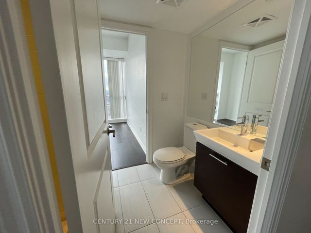 4610 - 386 Yonge St