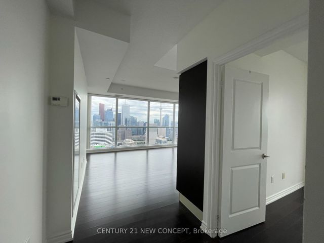 4610 - 386 Yonge St