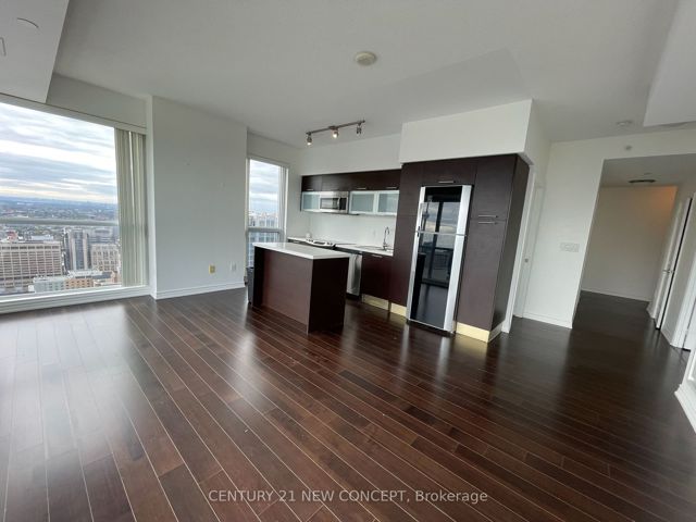 4610 - 386 Yonge St