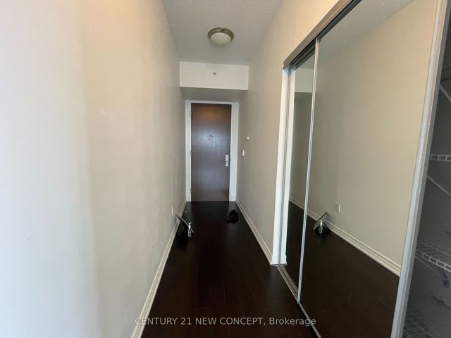 4610 - 386 Yonge St
