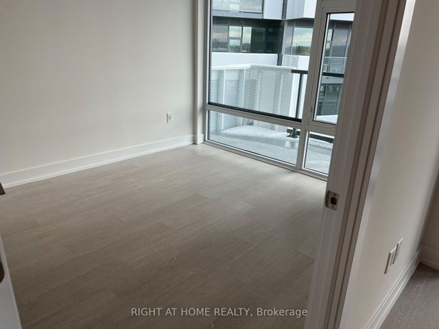 961 - 25 Adra Grado Way