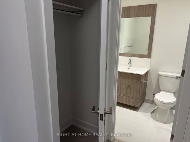 961 - 25 Adra Grado Way