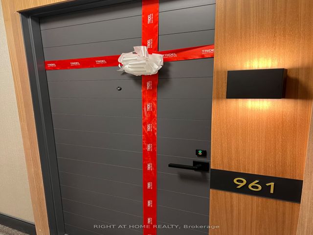 961 - 25 Adra Grado Way