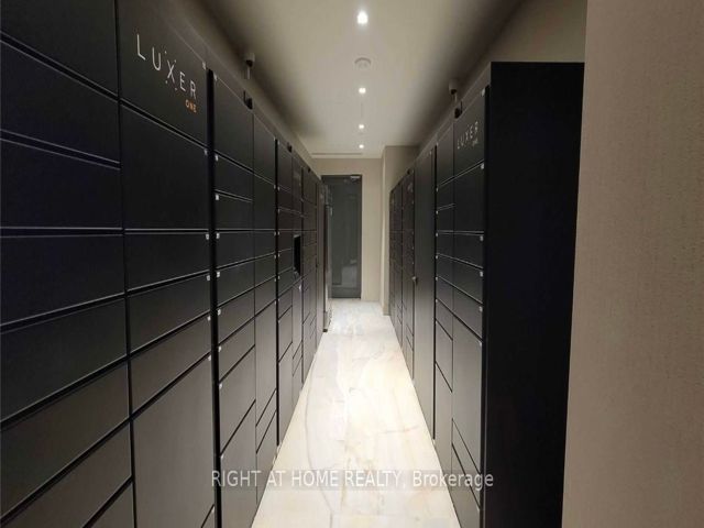 961 - 25 Adra Grado Way
