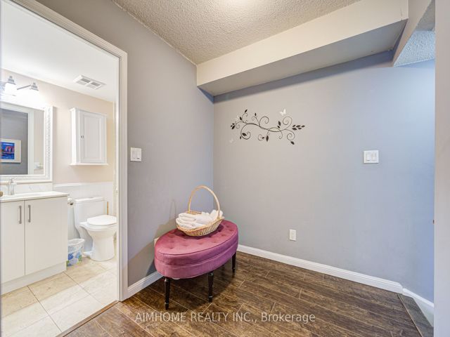 274 - 3 Everson Dr